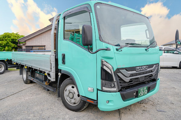 セミワイド車 画像